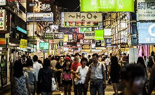 香港零售業回暖延續四個月，鞋帽零售業能否走出信心陰霾？